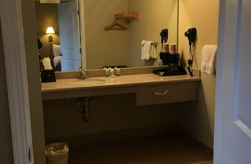 Atascadero Hotel | Vino Inn & Suites