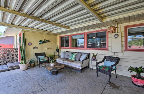 Las Vegas Cottage | Vintage Las Vegas Oasis < 3 Mi to the Strip!