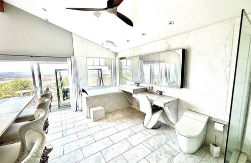 Morro Hills Bed & Breakfast | Vintoca Luxury Honeymoon Suite Farm Retreat