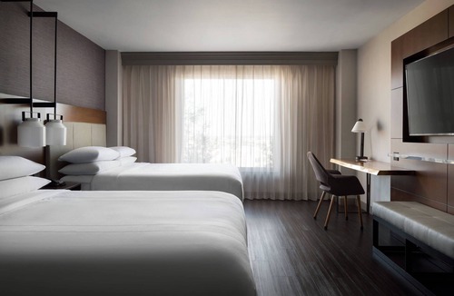 Visalia Hotel | Visalia Marriott at the Convention Center