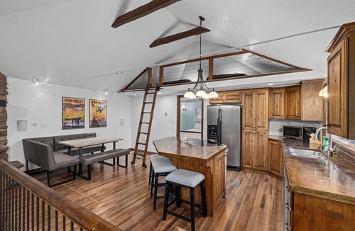 Snowbird Cabin | Vivian Park Retreat w/Hot Tub Provo Canyon Getaway