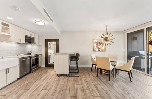 Marylhurst Condo | Wake Up to Water: Scenic 3BR Lakefront Retreat