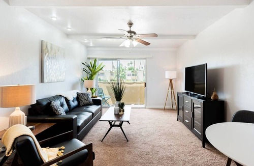 South Scottsdale Apartment | Walk 2 Old Town - Pool View Fashion Square
