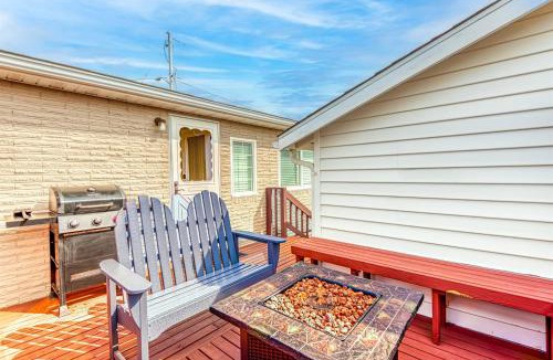 Lincoln City House | Walk to Beach Game Room Fun Oceanlake Cottage Sleeps 4