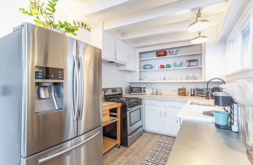 Corona del Mar House | Walk to Beach,Shops and Restaurants,Beach Cottage!