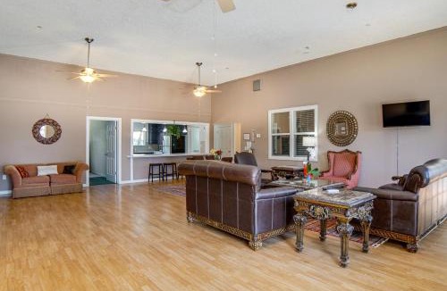 Lakeport House | Walk to Clear Lake: 2-Unit Church Combo Stay!