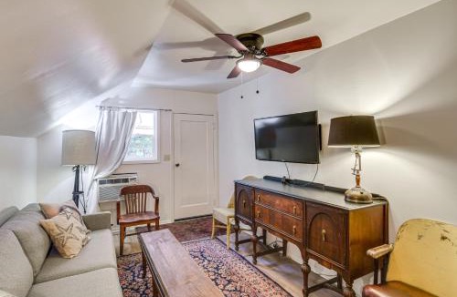 Chico House | Walk to Downtown Chico! Tree-Lined Apt w/Deck