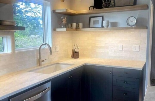 Freestone House | Walk to Downtown Sebastopol * Luxe Vacation Living