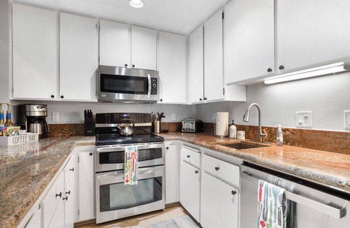 Carnelian Woods Condo | Walk to Lake Tahoe - Pet-Friendly Cabin - Sleeps 7, Kids Welcome
