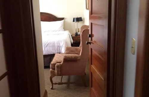 Pacific Grove Hotel | WALK TO OCEAN, KING WITH TWO TWINS