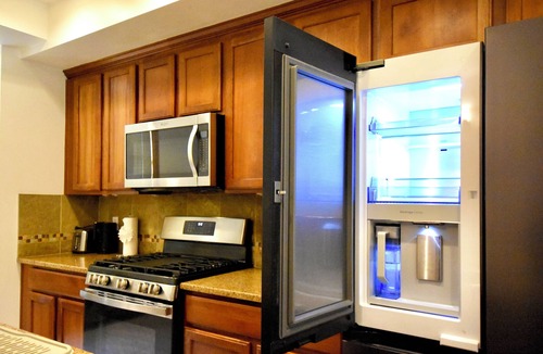 Lower Queen Anne House | Walk to Space Needle & Climate Pledge 3bd, 3.5bath, 2 patios, 2 EV Parking, AC