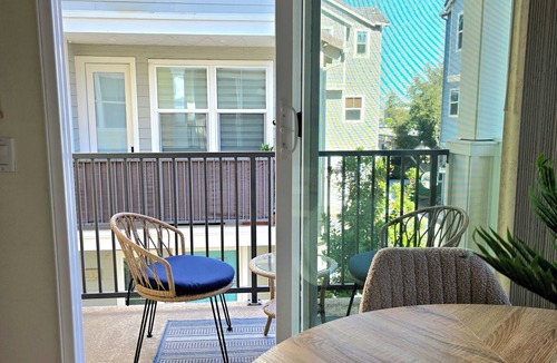 Imperial Beach House | Walk to the Beach. Nest on a Doorstep of Coronado. 2-Bedroom Townhome
