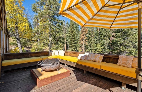 Bear Valley House | Walk to the Lake Amazing 5 Bedrm - VH#343 by Bear Valley Vacation Rentals