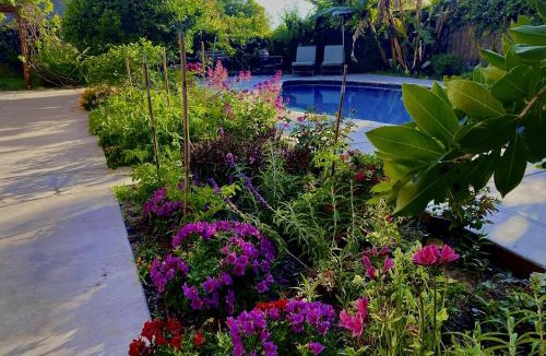Del Mar Heights House | Walk to Torrey Pines Beach! 'Beachwalk Bungalow'