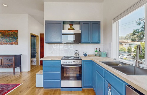Del Mar Heights Cottage | Walk to Torrey Pines Beach! 'beachwalk Bungalow'