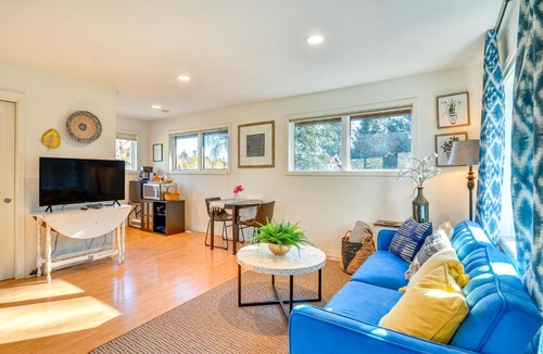 Robinwood Apartment | Walk to Willamette River: Studio in West Linn