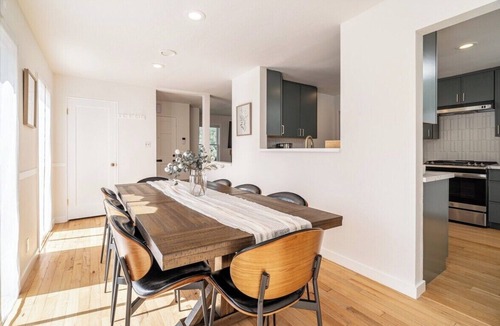 Mill Valley House | Walkable Modern Elegance, Quiet & Fun Backyard