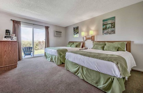 Bridgeport Hotel | Walker River Lodge
