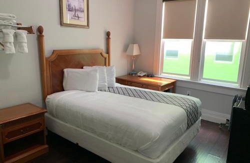 Tenderloin Hotel | Warfield Hotel
