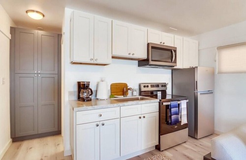 Central Mission Beach Condo | WaterFront * Exclusive View Patio * Ground Level * A/C