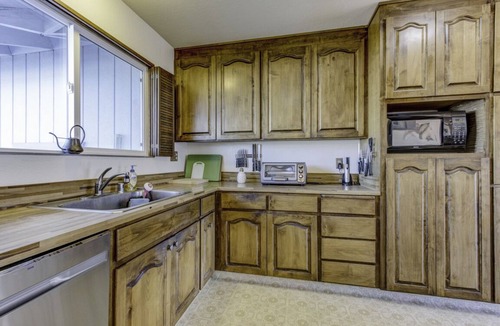 San Rafael House | Waterfront home with King Bed, spacious, clean, pet friendly. Near SF, Napa