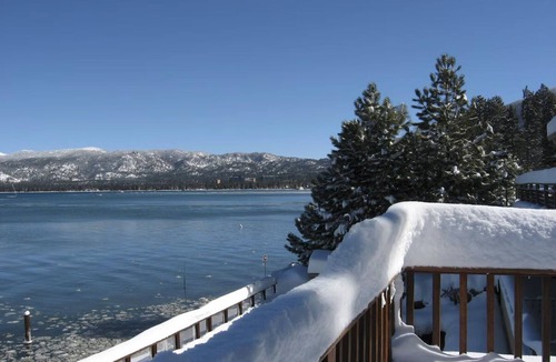 Al Tahoe Condo | Waterfront/Lakefront Views South Lake Tahoe XMAS 26 to New Years 27 Week Unit G