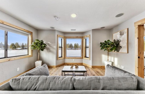 Tahoe Keys House | Waterfront Retreat - Pets Hot Tub BBQ