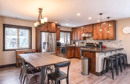 Al Tahoe House | Waterfront S Lake Tahoe Property with 2 Houses - Near Downtown and Casinos