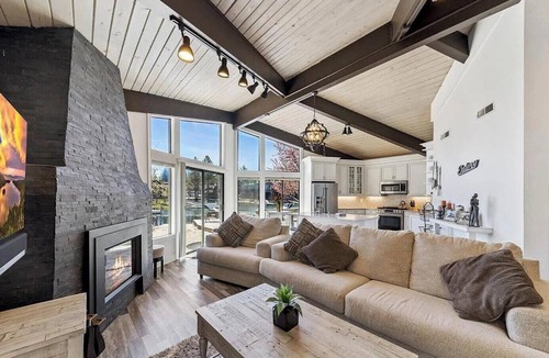 Tahoe Keys House | Waterfront Tahoe Keys Retreat | Private Dock | Monthly Rental