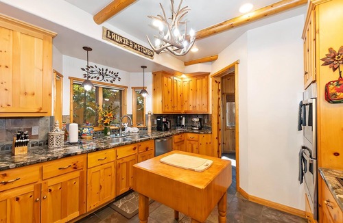 Boulder Bay Cabin | Waterview Retreat: Luxury in Boulder Bay! EV Charger! Hot Tub! Lake Views! Pool Table! Theater! Air Hockey!