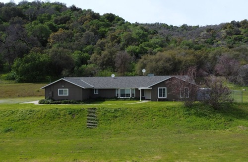 Squaw Valley House | Waxberry Getaway Sequoia/Kings Canyon National Park