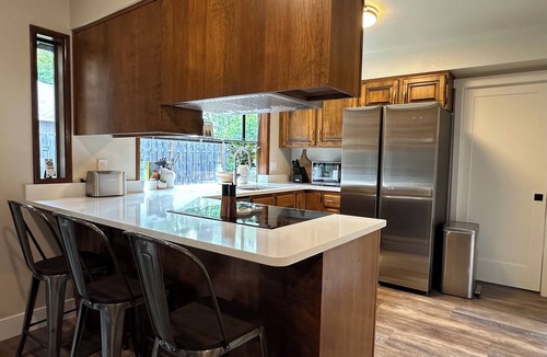 Hillsboro House | Welcome Home to this Beautifully Remodeled 3BR in Hillsboro 3.2 mi. from Intel!