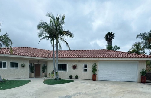 Poway House | Welcome to San Diego’s Poway Paradise, your private oasis on Sycamore Canyon!