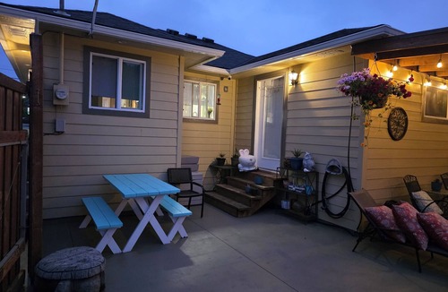 Reedsport House | Welcome to the Dahlia house, a charming coastal retreat