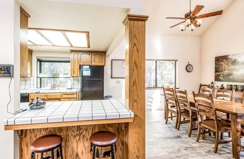 Shaver Lake Cabin | Welcoming Cabin with WiFi, Spacious Deck, & Outdoor Seating