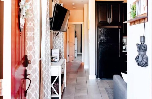 Roseville Apartment | Welcoming to The Geese Suite of Comfort & Style