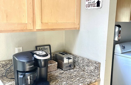 Chico House | Well equipped 2 bedroom house by Enloe
