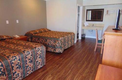 Santa Ana Hotel | West Coast Inn Santa Ana