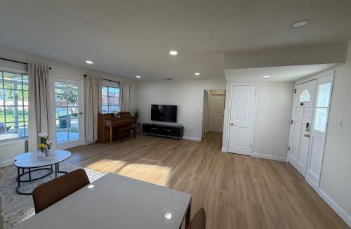 Walnut Valley House | West Covina Comfort House