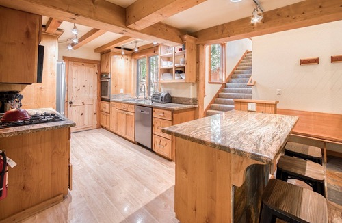 Pineland House | West Pine Cabin by Tahoe Getaways – Pet-Friendly Home with Hot Tub, Pool Table + Walk to Lake!
