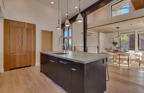 Tahoma House | West Shore | Private Beach + Pier - Lakeside Cedars