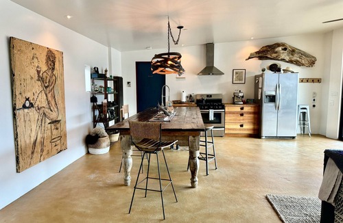 Lone Pine Condo | West Wind —With sweeping views of Mount Whitney and the Eastern Sierra.