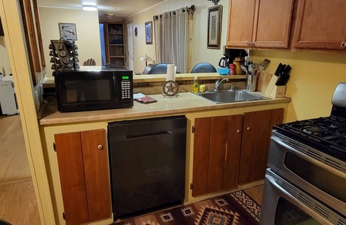 Shingletown RV Rental | Western Cabin at Bigfoot Lodging Lassen