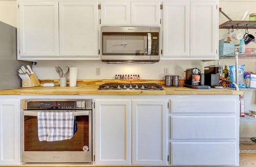 Kelseyville House | WFH-Friendly Retreat < 1 Mi to Clear Lake!