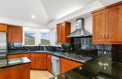 Cayucos House | Whale House, amazing views! Cayucos from the top! 30+ day stay