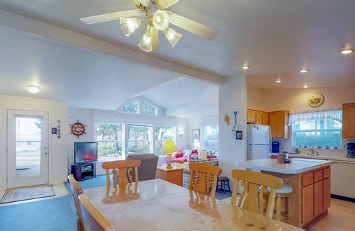 Agate Beach House | Whale-Watch Here - Oceanfront Getaway with Deck, Yard, and Lighthouse View