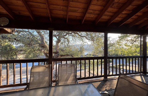 Oak Shores House | What a Great Escape for Families and Friends! Private Slip!