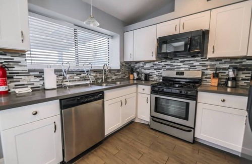 Paradise Valley Villa | What you need A Hidden Gem in the Heart of Vegas!