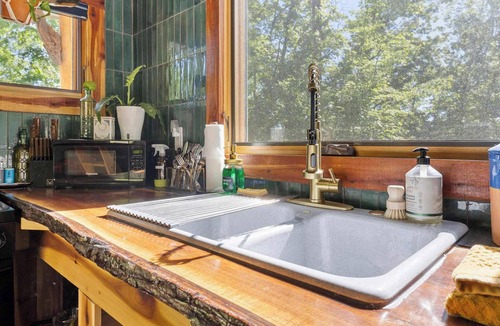 Lupton City Cabin | Whippoorwill: Cozy Mountain Escape w/Stargazing Shower & Trails