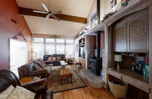 Shaver Lake House | Whispering Pines